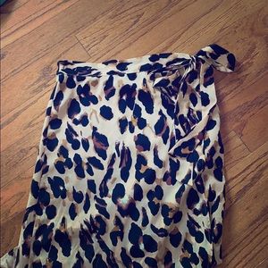 BLOW OUT SALE. cheetah wrap skirt size medium. $10